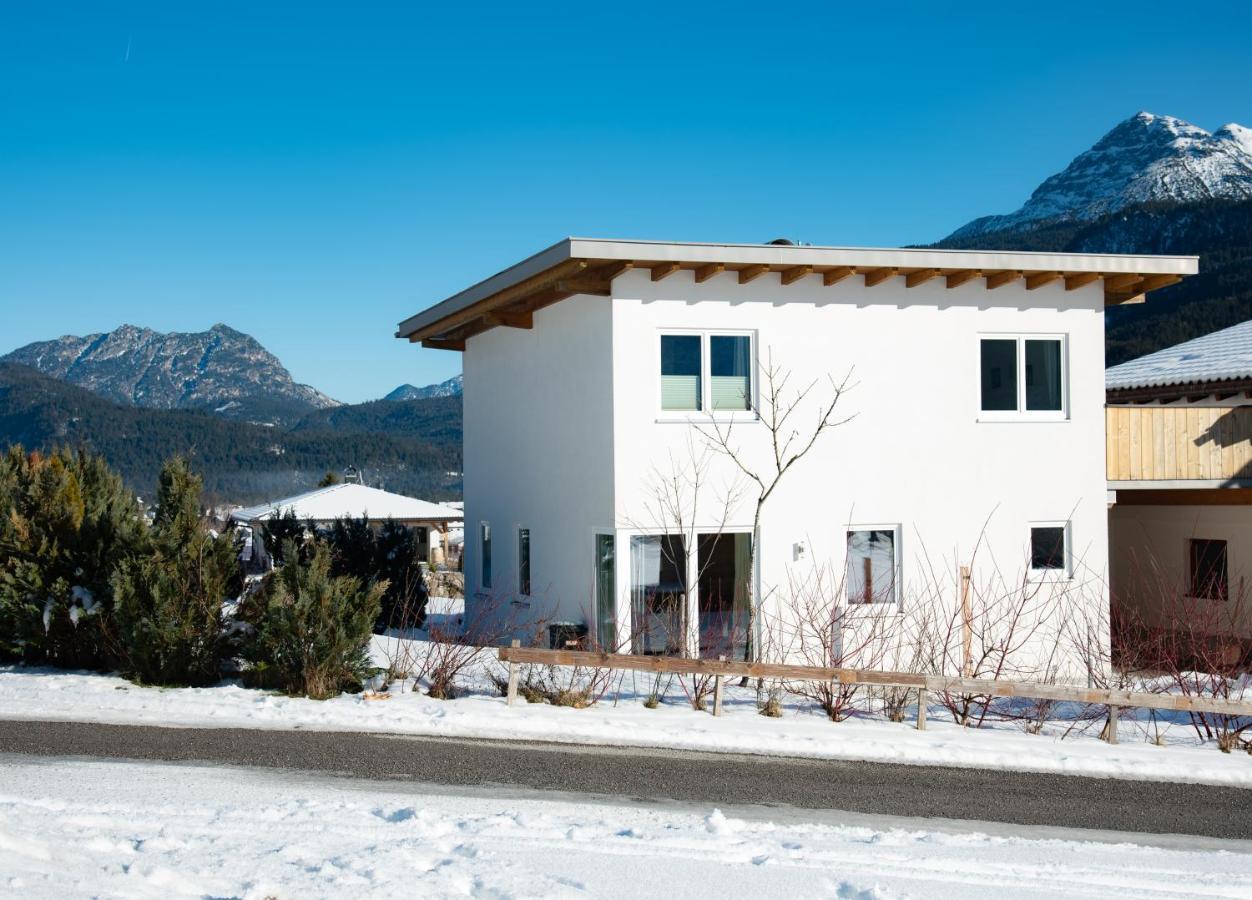 Ferienhaus Oberhof Weissenbach am Lech Exterior photo