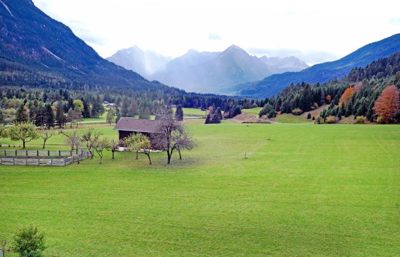 Ferienhaus Oberhof Weissenbach am Lech Exterior photo
